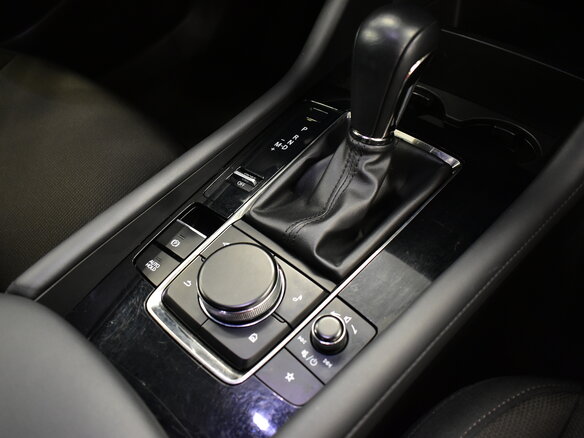 2019 Mazda 3 IV (BP), красный - вид 14
