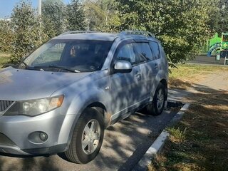 2008 Mitsubishi Outlander II, серебристый, 900000 рублей, вид 2