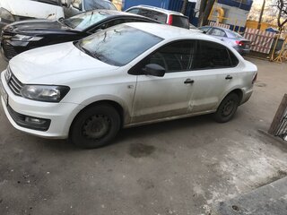 2017 Volkswagen Polo V Рестайлинг, жёлтый, 800000 рублей, вид 1