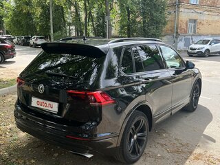 2019 Volkswagen Tiguan II, чёрный, 2700000 рублей, вид 4