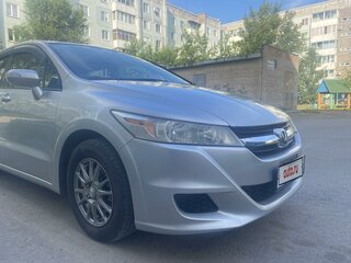 2010 Honda Stream II Рестайлинг, серебристый, 1370000 рублей, вид 1