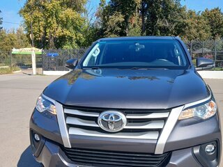 2019 Toyota Fortuner II, серый, 4250000 рублей, вид 1