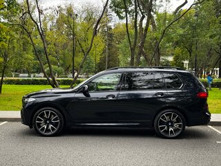2020 BMW X7 40i I (G07), чёрный, 7100000 рублей, вид 4