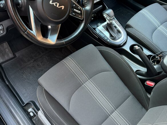 2022 Kia Cerato IV, чёрный, 2220000 рублей - вид 6