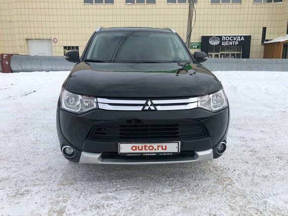 2014 Mitsubishi Outlander III Рестайлинг, чёрный - вид 1