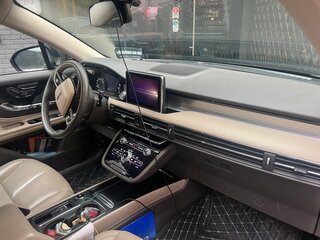 2022 Lincoln Corsair I, чёрный, 3500000 рублей, вид 4
