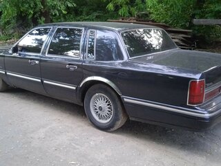 1990 Lincoln Town Car II, чёрный, 1440000 рублей, вид 3