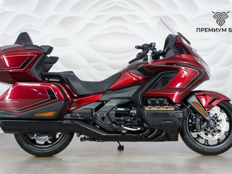 2025 Honda GL 1800 Gold Wing, красный, 3599000 рублей, вид 1