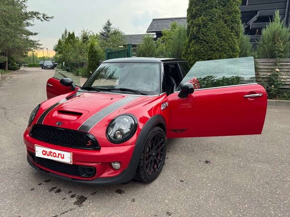 2013 Mini Hatch Cooper S II (R56) Рестайлинг, красный, 1250000 рублей - вид 5
