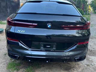 2021 BMW X6 40i III (G06), чёрный, 8600000 рублей, вид 3