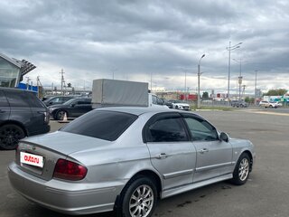 2001 Hyundai Sonata IV (EF) Рестайлинг, серебристый, 200000 рублей, вид 3
