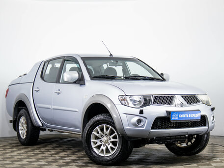 Mitsubishi L200 IV