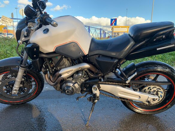 2006 Yamaha MT-03, белый, 300000 рублей - вид 5