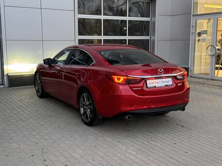 2018 Mazda 6 III (GJ) Рестайлинг, красный, 1965000 рублей, вид 5