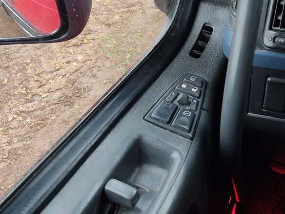 2006 Volvo FM, красный, 3200000 рублей - вид 17