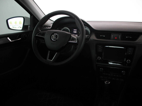 2019 Skoda Rapid I Рестайлинг, белый, 1499000 рублей - вид 8