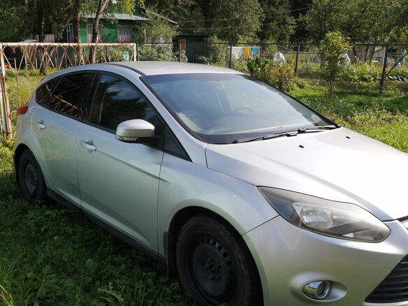 2011 Ford Focus III, серебристый - вид 1