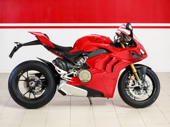 2021 Ducati Panigale V4, красный