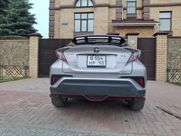2017 Toyota C-HR I, серебристый - вид 1