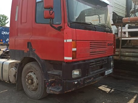 1998 DAF XF 95, красный, 550000 рублей, вид 2