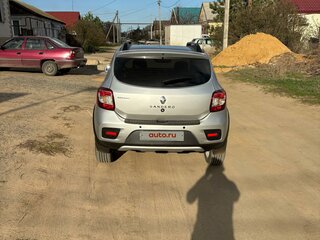 2020 Renault Sandero Stepway II Рестайлинг, серебристый, 1300000 рублей, вид 3