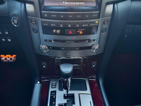 2015 Lexus LX 570 III Рестайлинг, чёрный, 5600000 рублей - вид 25