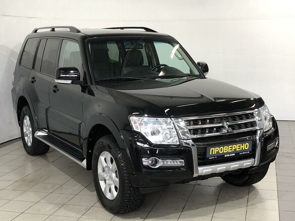 2017 Mitsubishi Pajero IV Рестайлинг 2, чёрный - вид 2