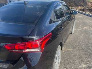 2017 Hyundai Solaris II, чёрный, 1350000 рублей, вид 4