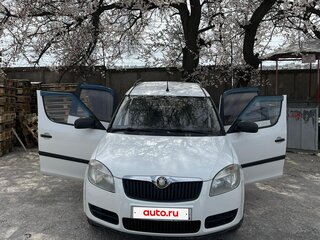 2009 Skoda Roomster I, белый, 520000 рублей, вид 2