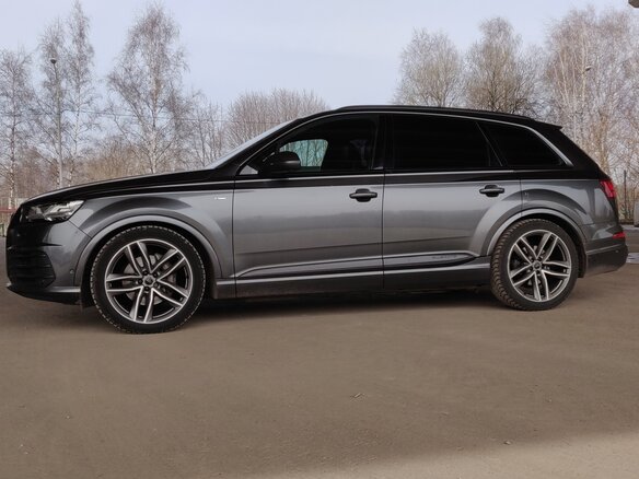 2016 Audi Q7 II (4M), серый, 3650000 рублей - вид 4