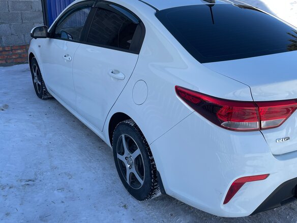 2018 Kia Rio IV, белый, 1350000 рублей - вид 1
