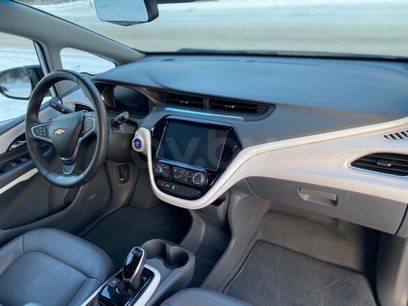 2017 Chevrolet Bolt I, белый - вид 9