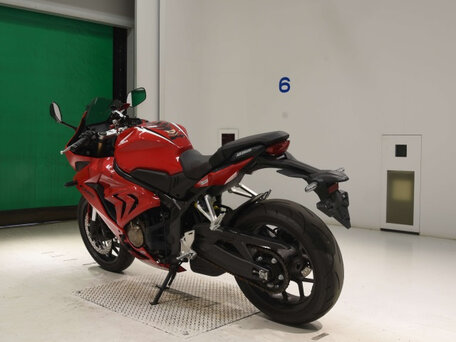 2020 Honda CB 650R, красный, 850000 рублей, вид 5