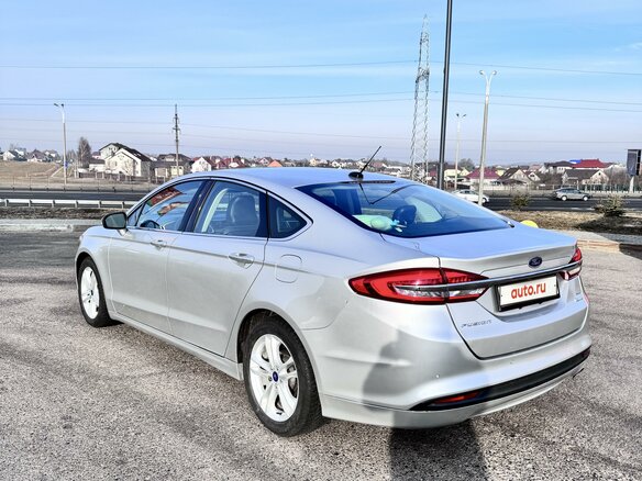 2018 Ford Fusion (North America) II Рестайлинг, серебристый, 1570000 рублей - вид 4