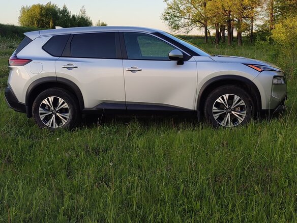2022 Nissan Rogue III, серебристый, 2649000 рублей - вид 5