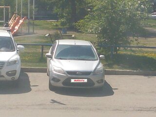 2011 Ford Focus II Рестайлинг, серебристый, 450000 рублей, вид 2
