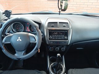2013 Mitsubishi ASX I Рестайлинг, чёрный, 890000 рублей, вид 5