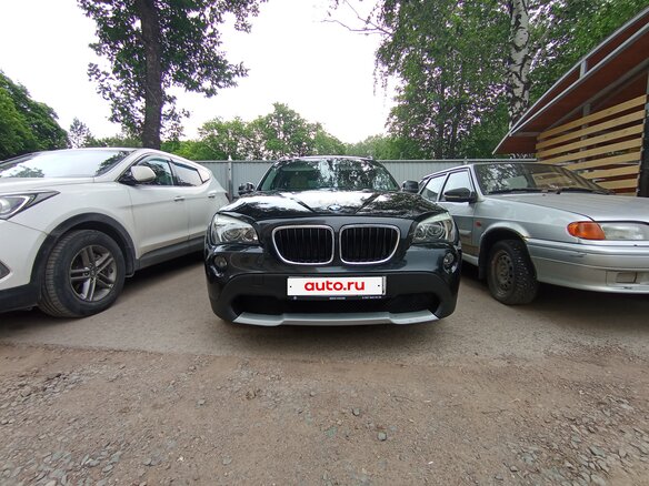 2010 BMW X1 18i I (E84), чёрный, 1330000 рублей - вид 2