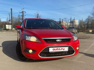 2010 Ford Focus II Рестайлинг, красный, 740000 рублей, вид 2