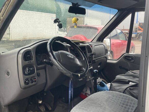 2001 Ford Transit, белый, 450000 рублей - вид 4