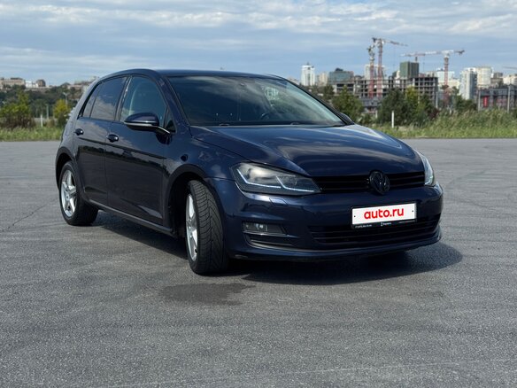2013 Volkswagen Golf VII, синий, 1090000 рублей - вид 17