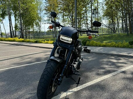 2018 Harley-Davidson Fat Bob, чёрный, 1690000 рублей, вид 3