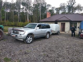 2006 Toyota Land Cruiser 100 Series Рестайлинг 2, серебристый, 1950000 рублей, вид 2