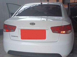 2011 Kia Cerato 4-speed II, белый, 995000 рублей, вид 5