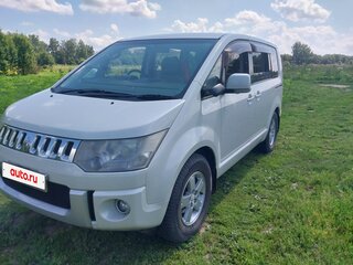 2011 Mitsubishi Delica D:5 I, белый, 1600000 рублей, вид 1