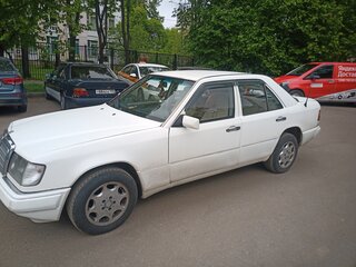 1992 Mercedes-Benz W124 250, белый, 899999 рублей, вид 4