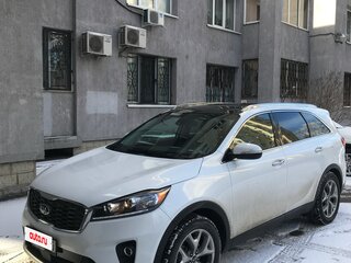 2019 Kia Sorento III Prime Рестайлинг, белый, 2300000 рублей, вид 1