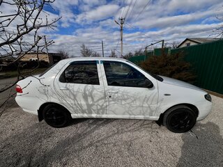 2010 Fiat Albea I Рестайлинг, белый, 400000 рублей, вид 4