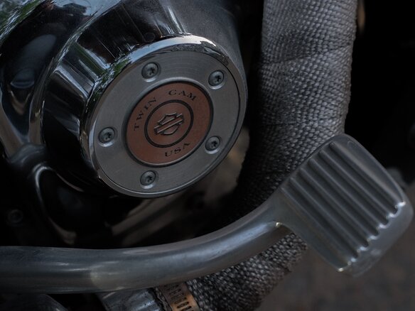 2008 Harley-Davidson Dyna Low Rider, золотистый, 900000 рублей - вид 12