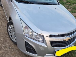 2014 Chevrolet Cruze I Рестайлинг, серебристый, 900000 рублей, вид 1